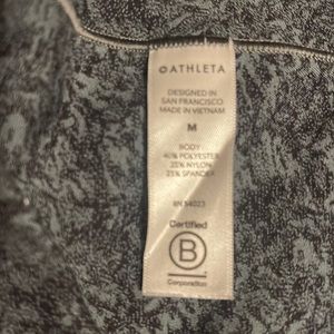 Athletica workout pants gonna look fit in the gym